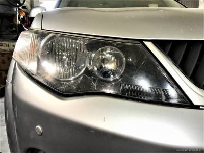 Фара Mitsubishi Outlander XL после полировки