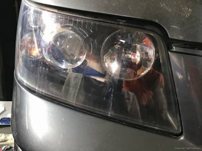Правая фара Volkswagen после установки линз и полировки фар