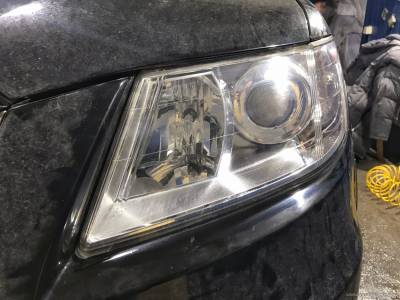 Отремонтированная фара Subaru Tribeca