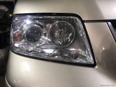 Установленные билинзы в фары Volkswagen Multivan