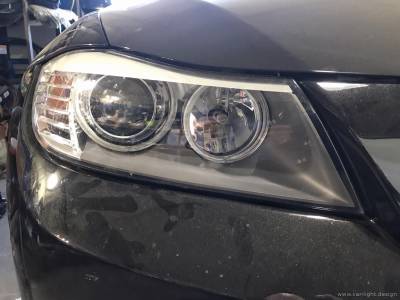 Установленные билинзы в галогенные фары BMW 3-Series