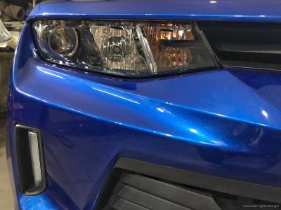 Установленная билинза в фары Chevrolet Camaro