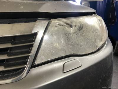 Запотевшая фара Subaru Forester