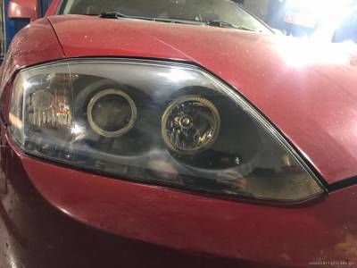 Фары Hyundai Tiburon после профилактики и установки ангельских глазок