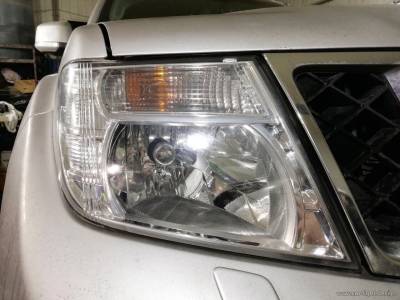 Галогенная фара Nissan Patfinder