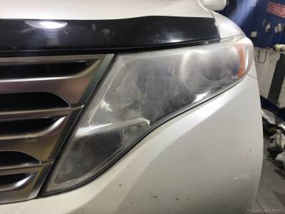 Стекло фары до полировки Toyota Venza