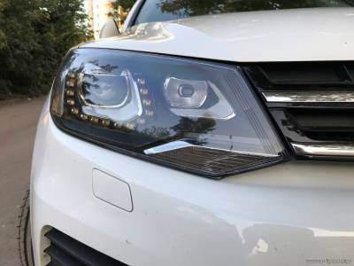 Фара VW Touareg с почищенным модулем света