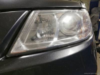 Оптика Subaru до замены линз и полировки стекла фары