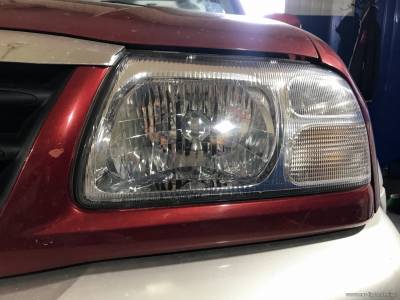 Фара Suzuki Grand Vitara до установки ксенона
