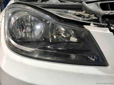 Галогенная фара Mercedes-Benz C-Class w204