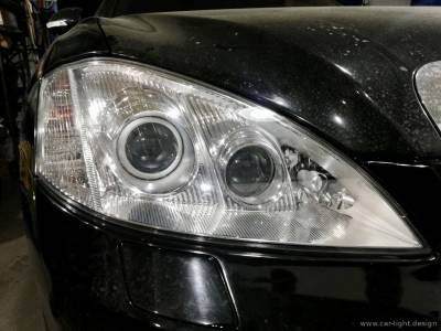 Внутренняя чистота фары Mercedes-Benz после чистки