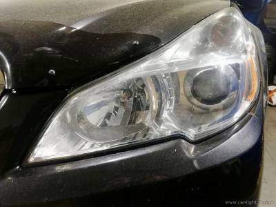 Стекло фары Subaru Outback до полировки