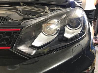 Фара Volkswagen Golf GTI до полировки