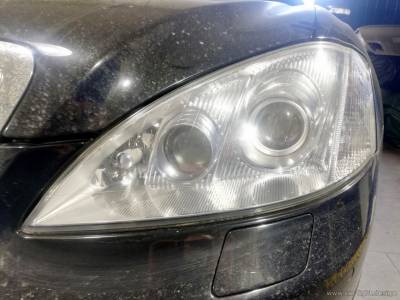 Внутреннее загрязнение фары Mercedes