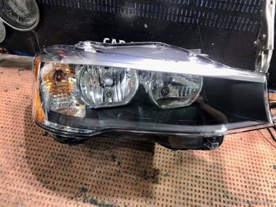 Ремонт корпуса и замена стекла фары BMW X3