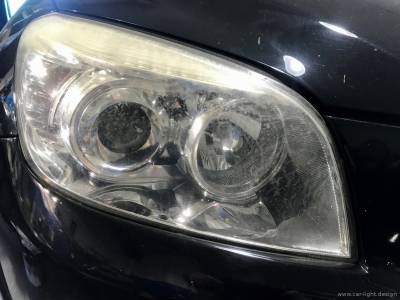 Стекло фары Toyota RAV4 до полировки