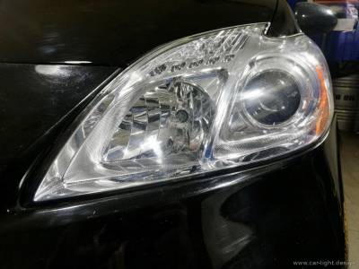 Установленные билинзы 3.0 дюйма в галогенные фары Toyota Prius