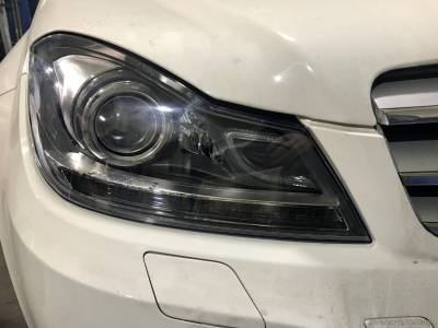 Фара Mercedes-Benz с новым оригинальным стеклом