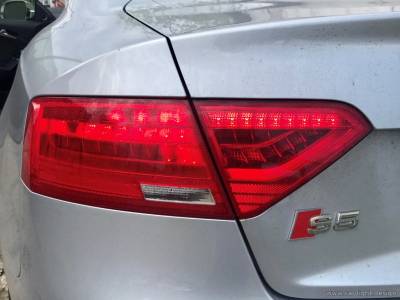 Светодиодная фара Audi S5 до ремонта
