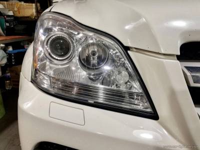 Фара Mercedes-Benz GL x 164 после профилактики