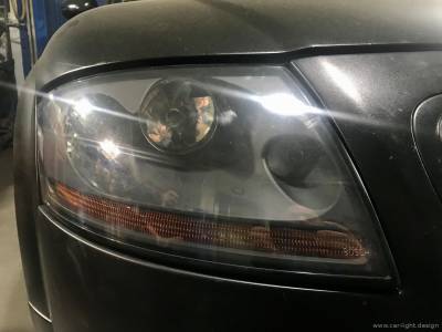 Фары Audi TT с замененными штатными линзами