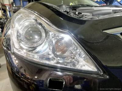 Загрязненная изнутри фара Infiniti G25