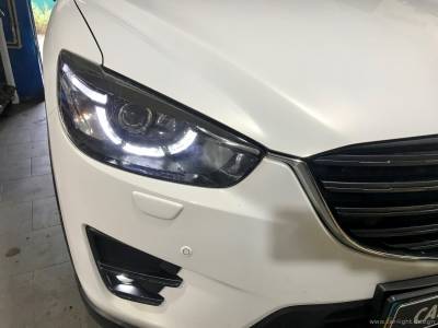 Восстановленная светодиодная ресничка в фаре Mazda CX-