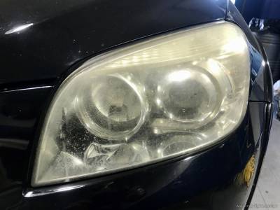 Стекло фары Toyota RAV4 до полировки