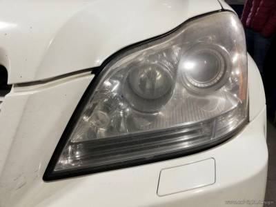 Фара Mercedes-Benz GL x 164 до профилактической внутренней чистки