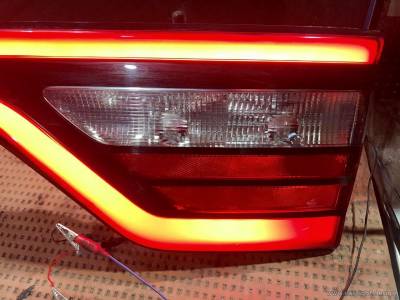 Светодиодная задняя консоль Dodge с частично нерабочими светодиодами