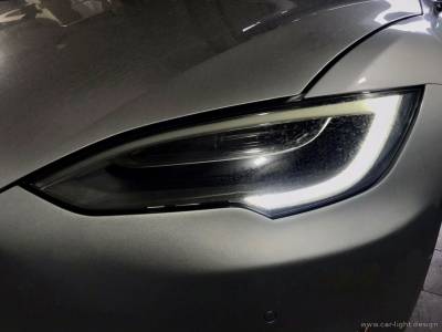 Нерабочая фара Tesla Model S