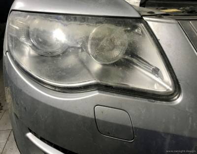 Фара Volkswagen Touareg до восстановления