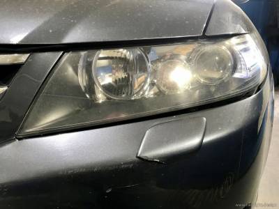 Стекло фары Honda Accord 7 до полировки