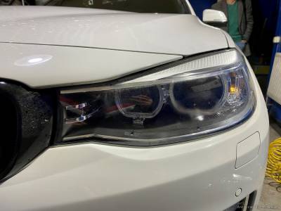 Фара с внутренним пятном на стекле BMW GT3