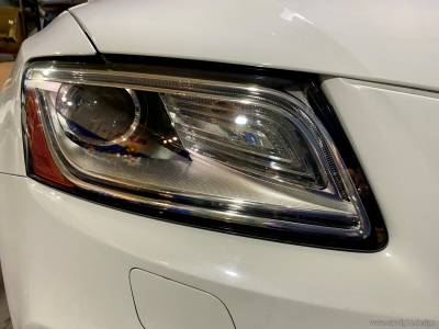 Фара Audi Q5 с новым стеклом и полиуретановой пленкой Сантек