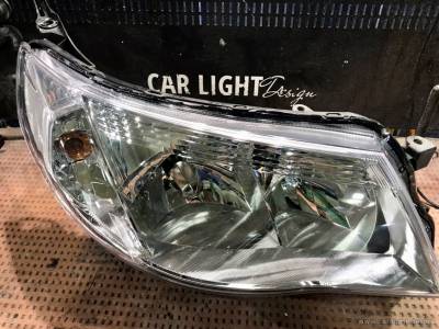 Собранная фара Subaru Forester 3 SH с новым стеклом