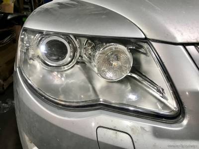 Оптика Volkswagen Touareg после ремонта
