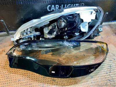 Установка нового стекла на фару Jeep Cherokee